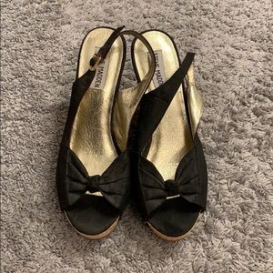 Steve Madden peep toe wedges